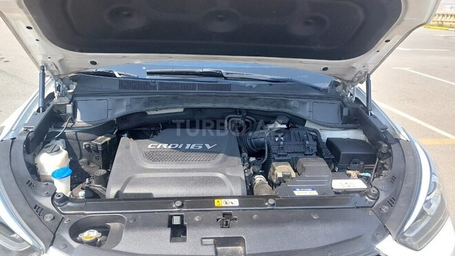 Hyundai Santa Fe-15