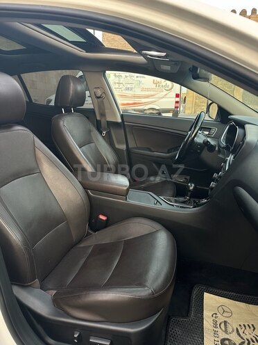Kia K5-12