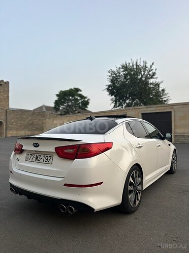 Kia K5-4