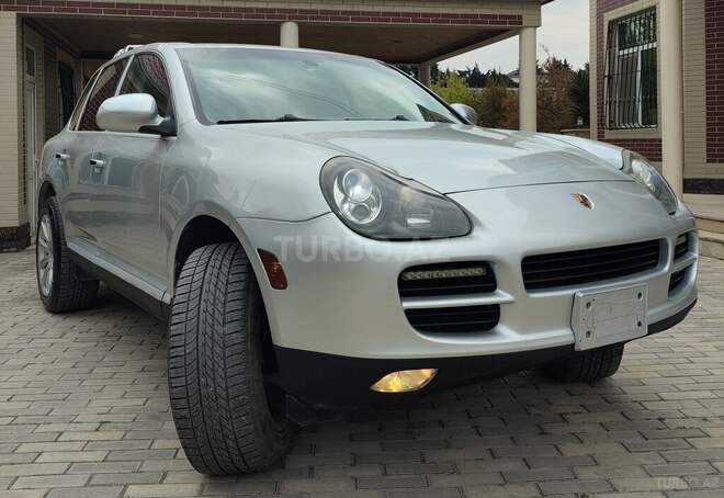 Porsche Cayenne S-3