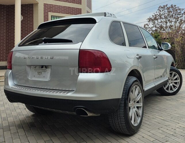 Porsche Cayenne S-4