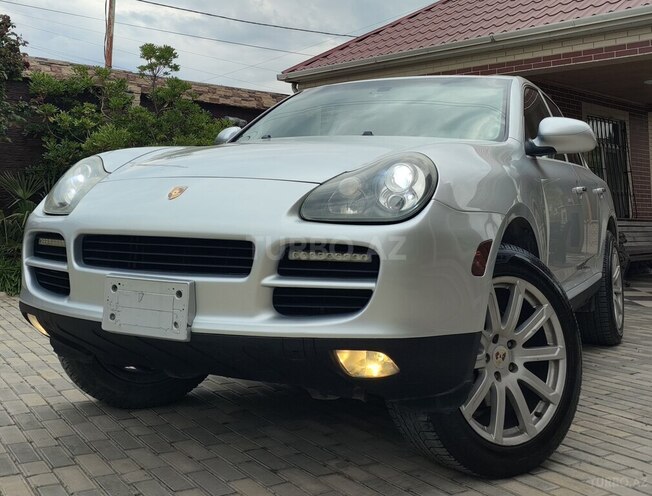 Porsche Cayenne S-2