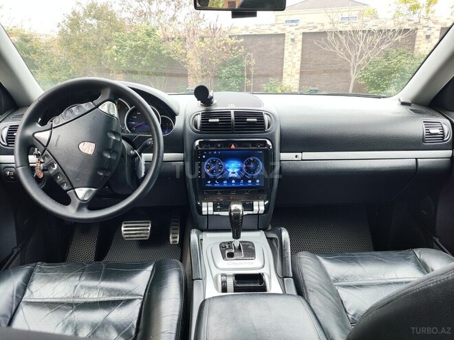 Porsche Cayenne S-8