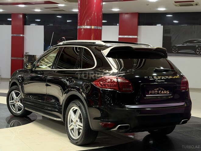 Porsche Cayenne-5