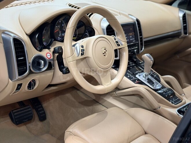 Porsche Cayenne-7