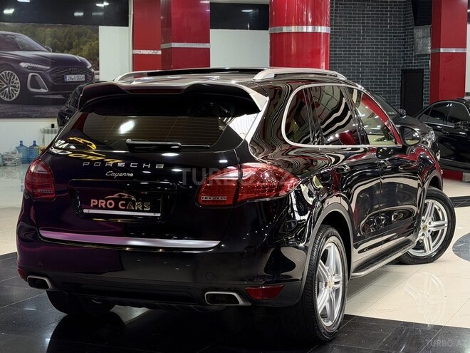 Porsche Cayenne-4