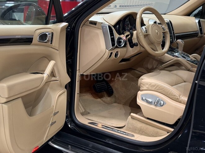 Porsche Cayenne-8