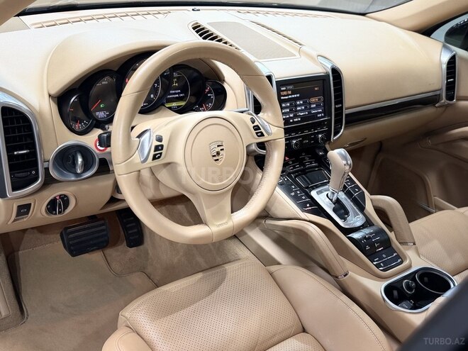 Porsche Cayenne-10