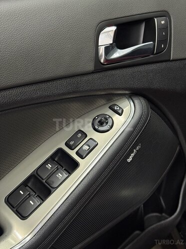 Kia Optima-13