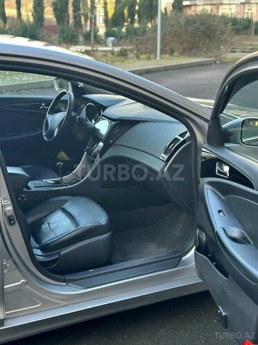 Hyundai Sonata-10
