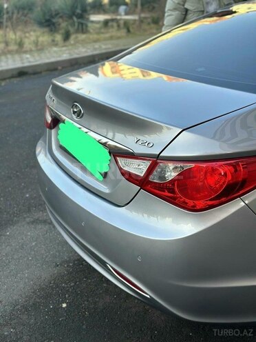 Hyundai Sonata-5