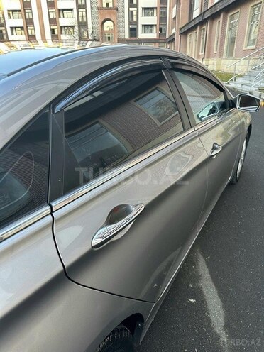 Hyundai Sonata-8