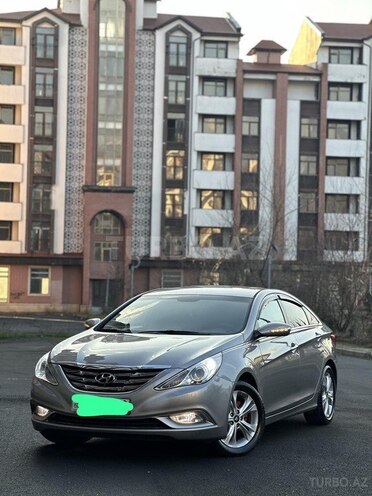 Hyundai Sonata-2