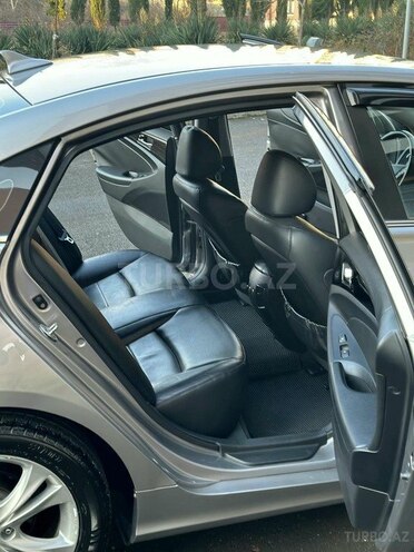 Hyundai Sonata-6