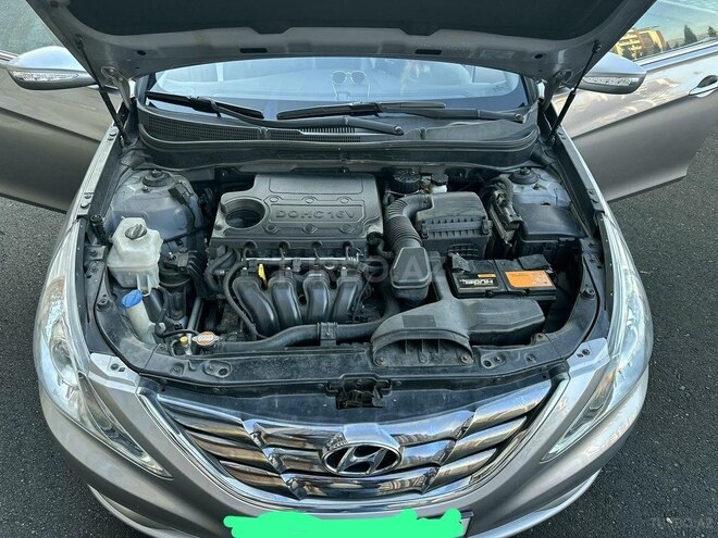 Hyundai Sonata-21