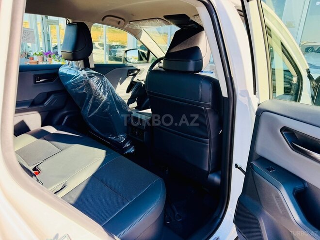 Toyota RAV4-15