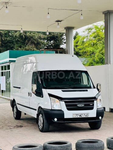 Ford Transit-3