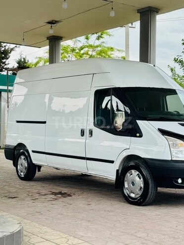 Ford Transit-4