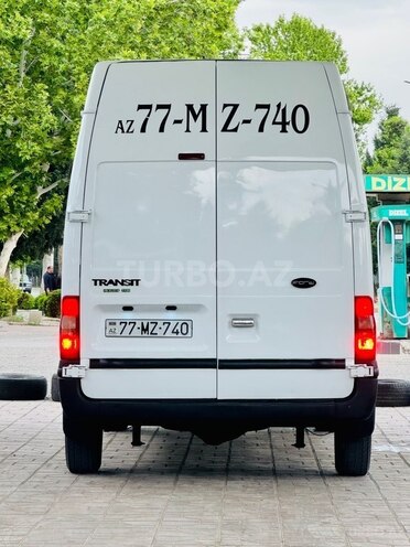 Ford Transit-7