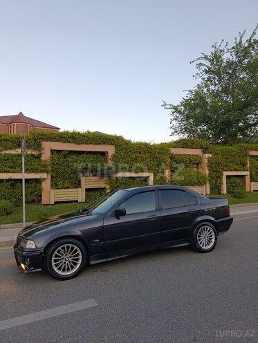 BMW 323-11