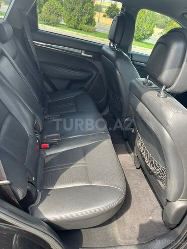 Kia Sorento-11