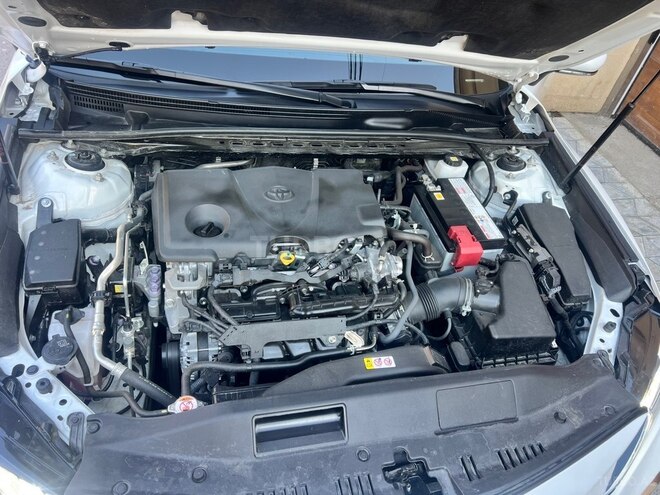 Toyota Camry-18