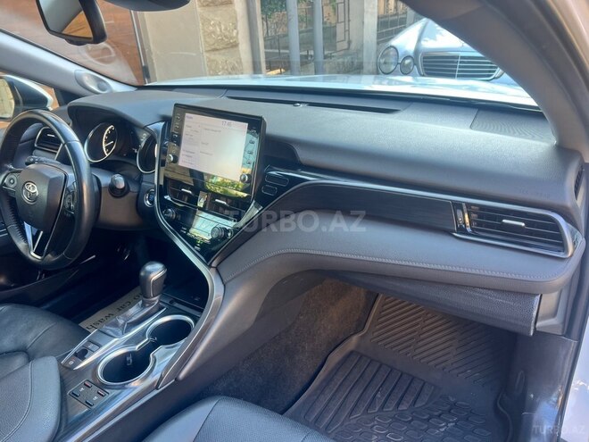 Toyota Camry-9