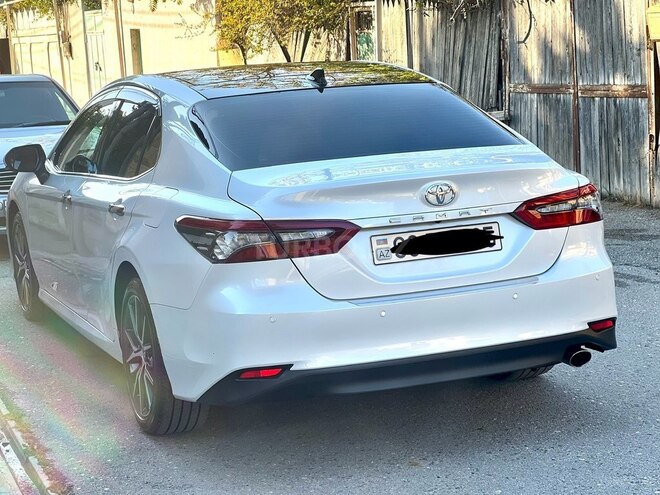 Toyota Camry-8