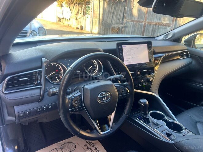Toyota Camry-11