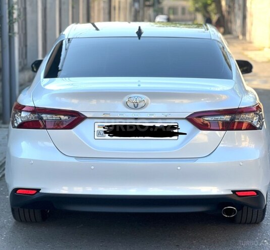 Toyota Camry-6