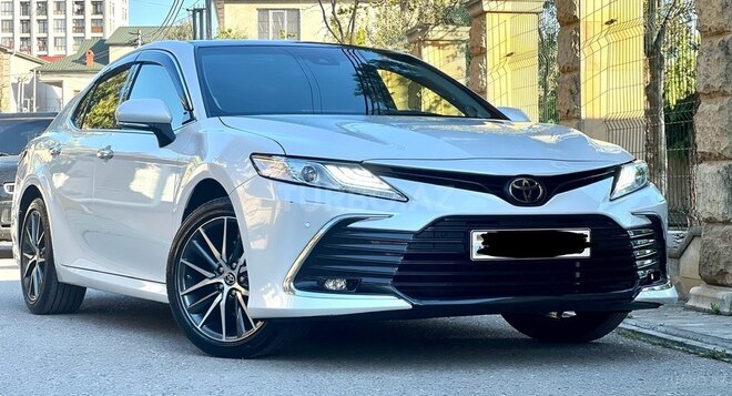 Toyota Camry-5
