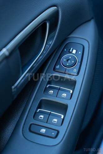 Hyundai Sonata-11