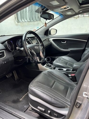 Hyundai Elantra-7