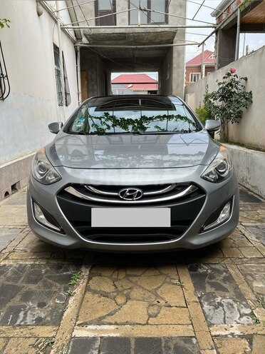 Hyundai Elantra-1