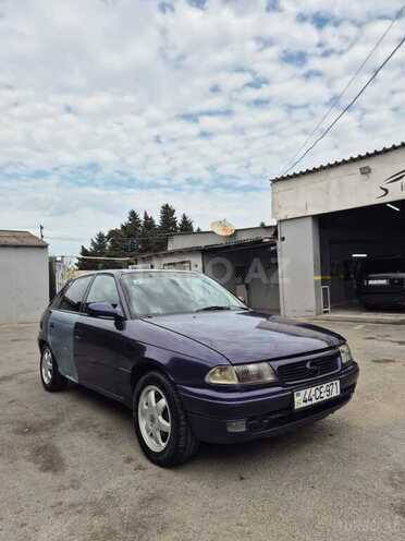 Opel Astra-2