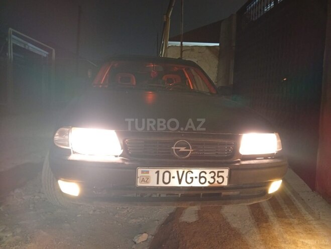 Opel Astra-1
