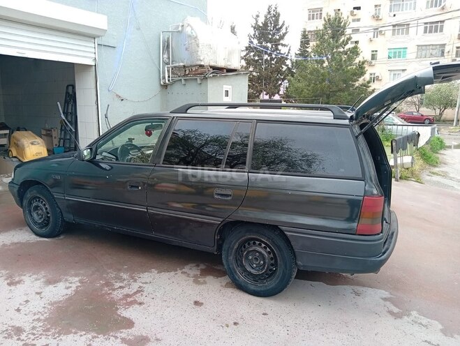 Opel Astra-11
