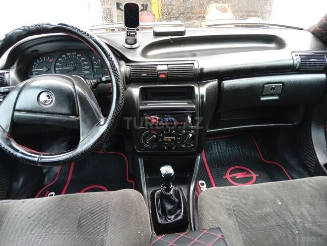 Opel Astra-2