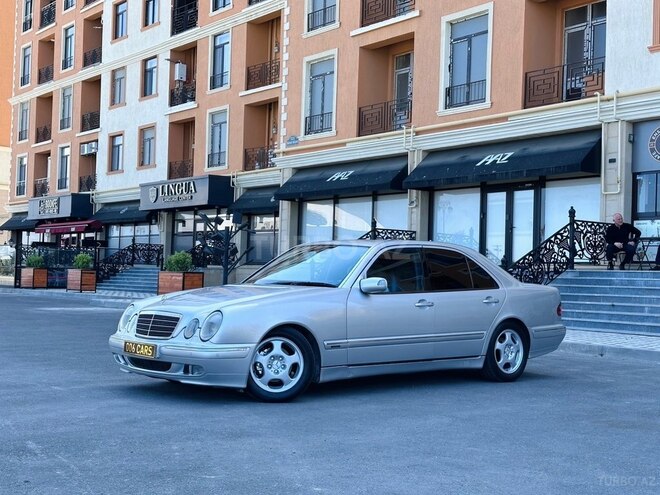 Mercedes E 220-6