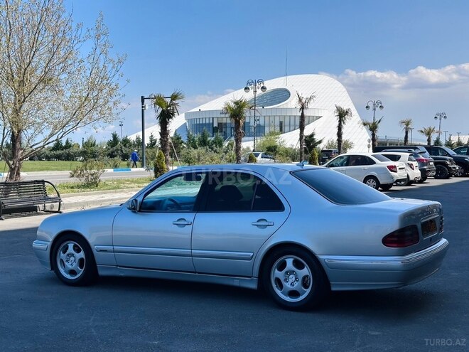 Mercedes E 220-20