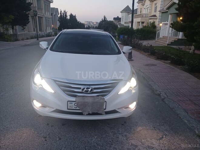 Hyundai Sonata-1