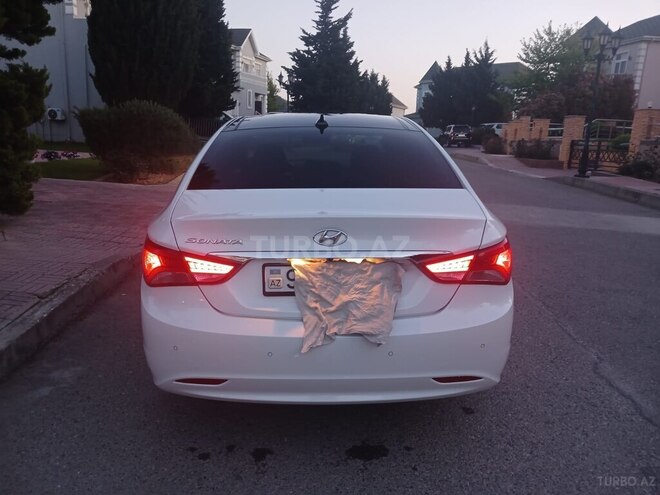 Hyundai Sonata-6