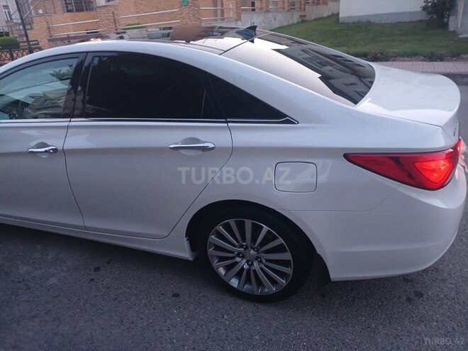 Hyundai Sonata-7
