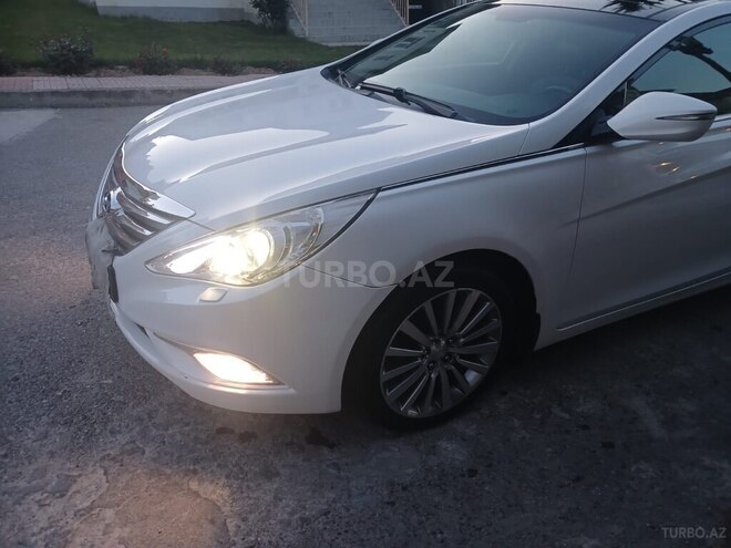 Hyundai Sonata-8