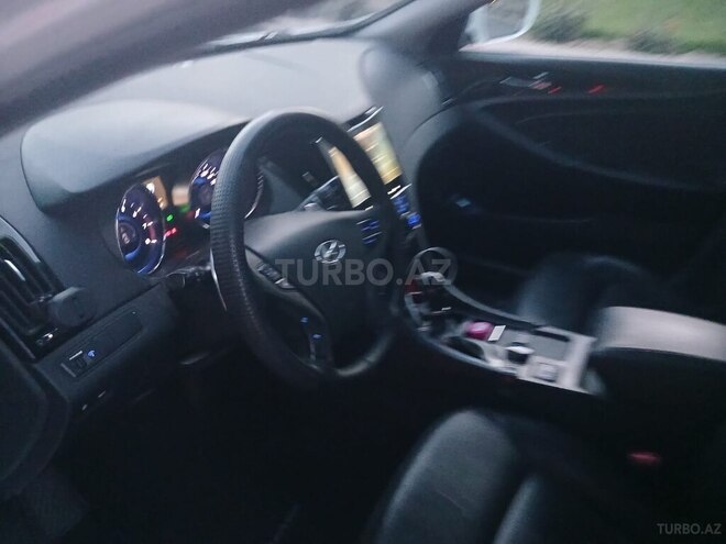 Hyundai Sonata-19