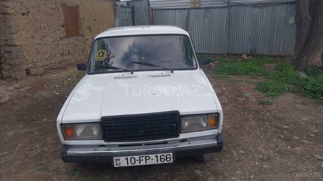 LADA (VAZ) 2107-1