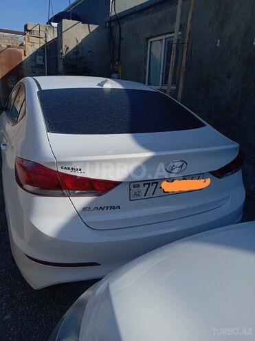 Hyundai Elantra-2