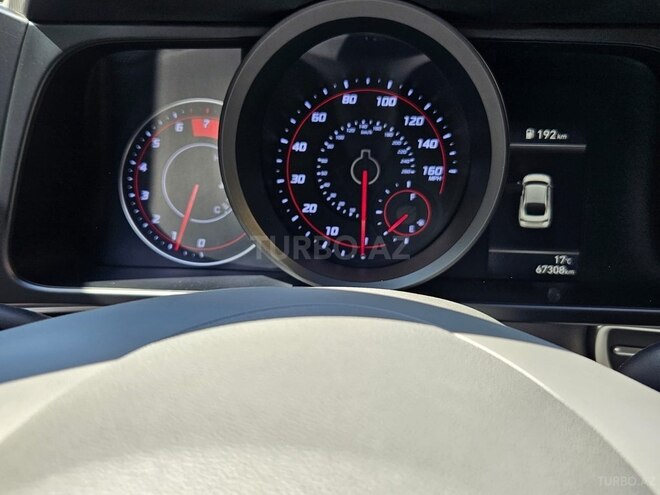 Hyundai Elantra-9