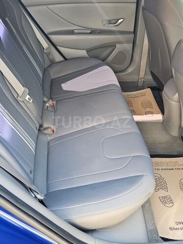 Hyundai Elantra-15