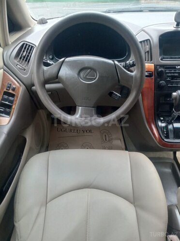 Lexus RX 300-13